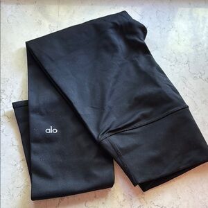 Alo Airlift Black Leggings